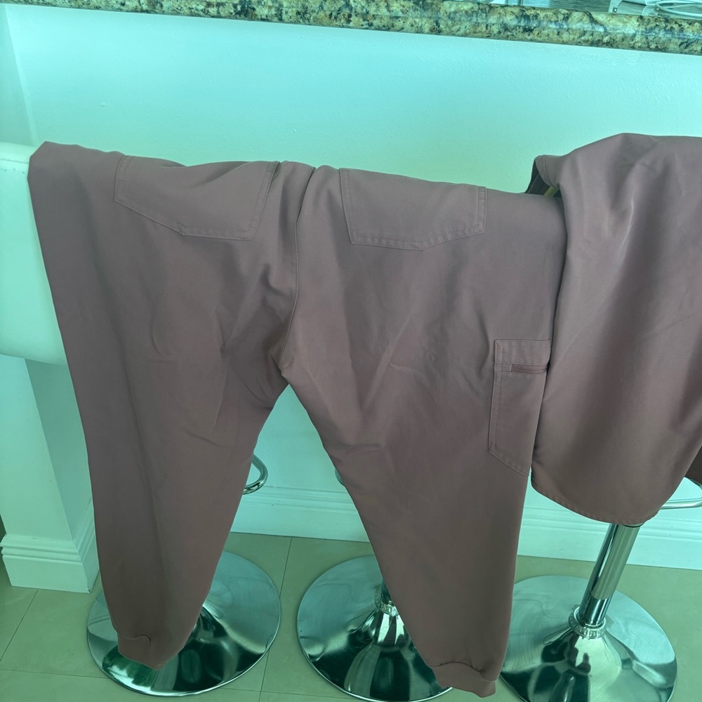 Figs Mauve Jogger scrub pants